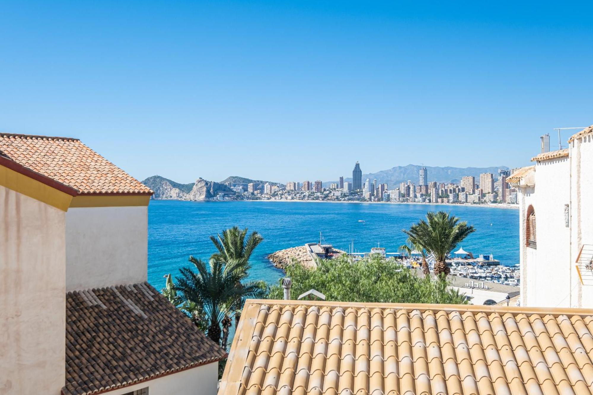 Apartamentos El Castell Benidorm Old-Town المظهر الخارجي الصورة