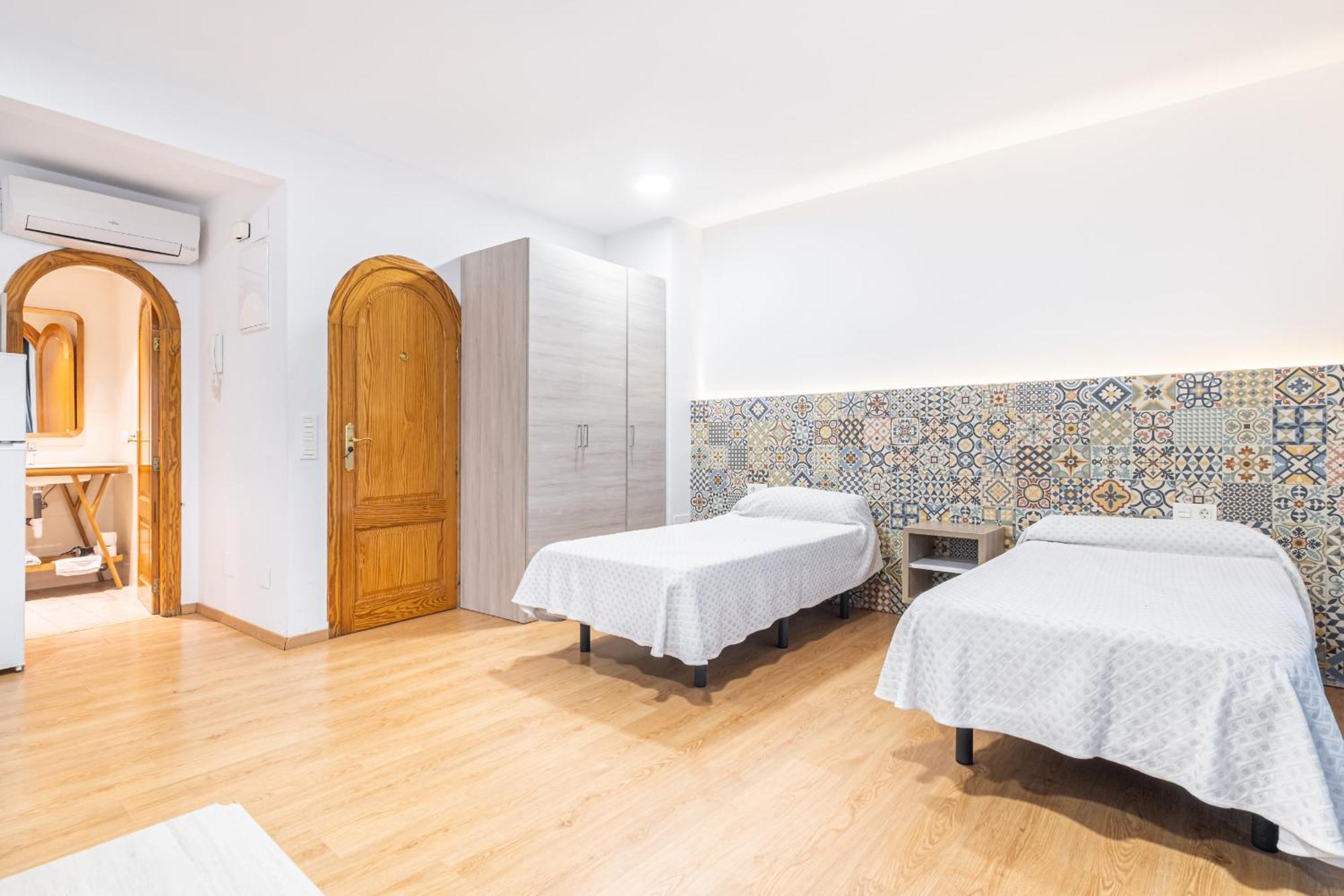 Apartamentos El Castell Benidorm Old-Town المظهر الخارجي الصورة