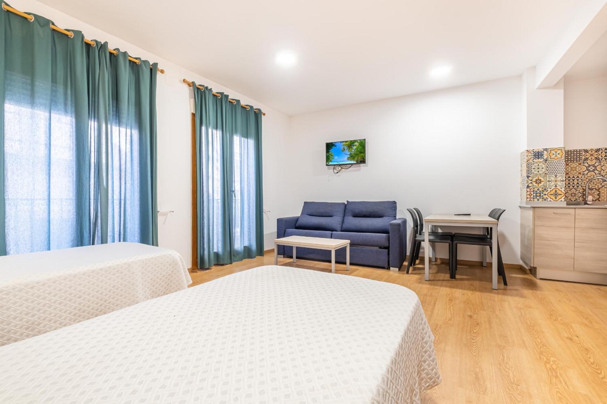 Apartamentos El Castell Benidorm Old-Town المظهر الخارجي الصورة
