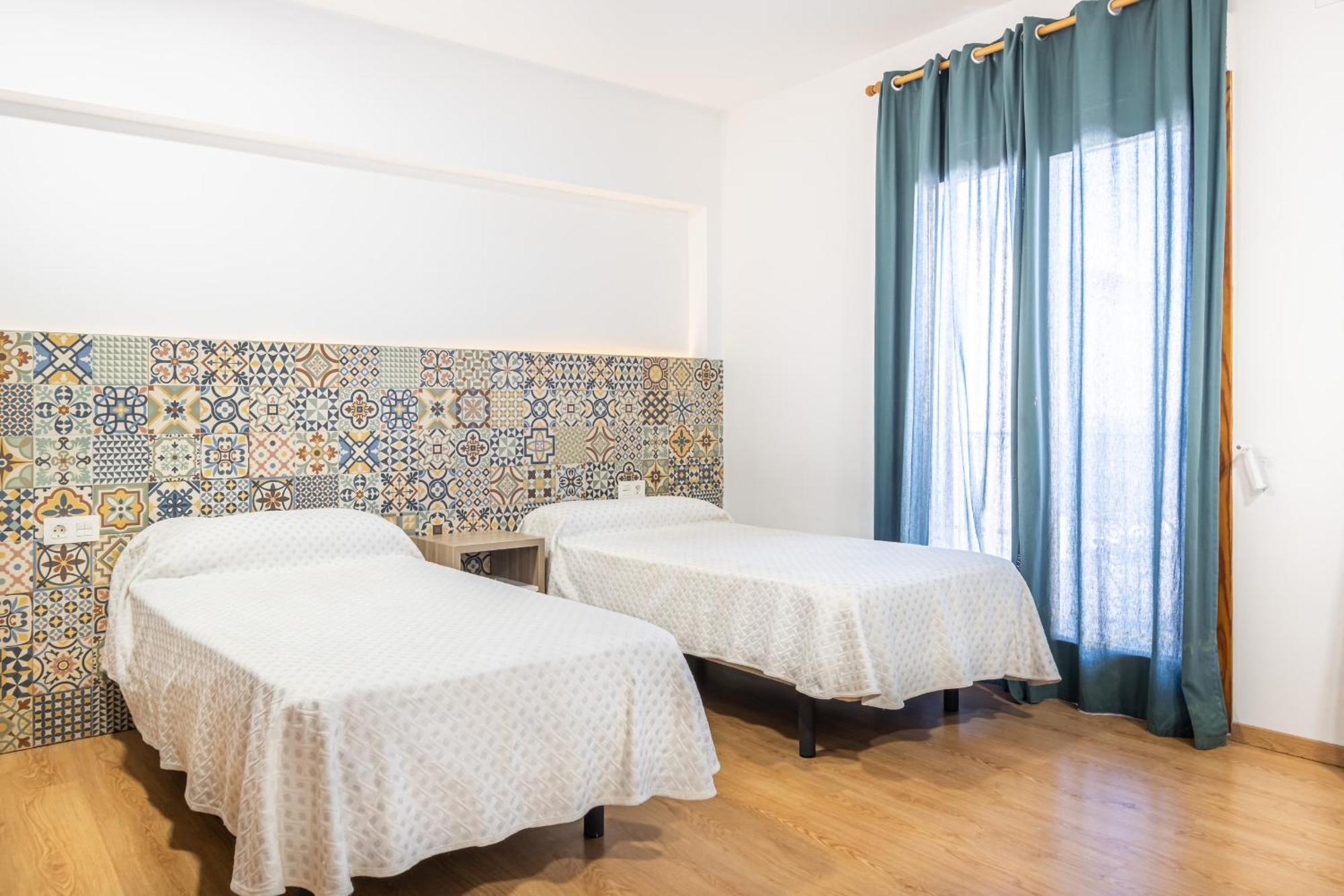 Apartamentos El Castell Benidorm Old-Town المظهر الخارجي الصورة