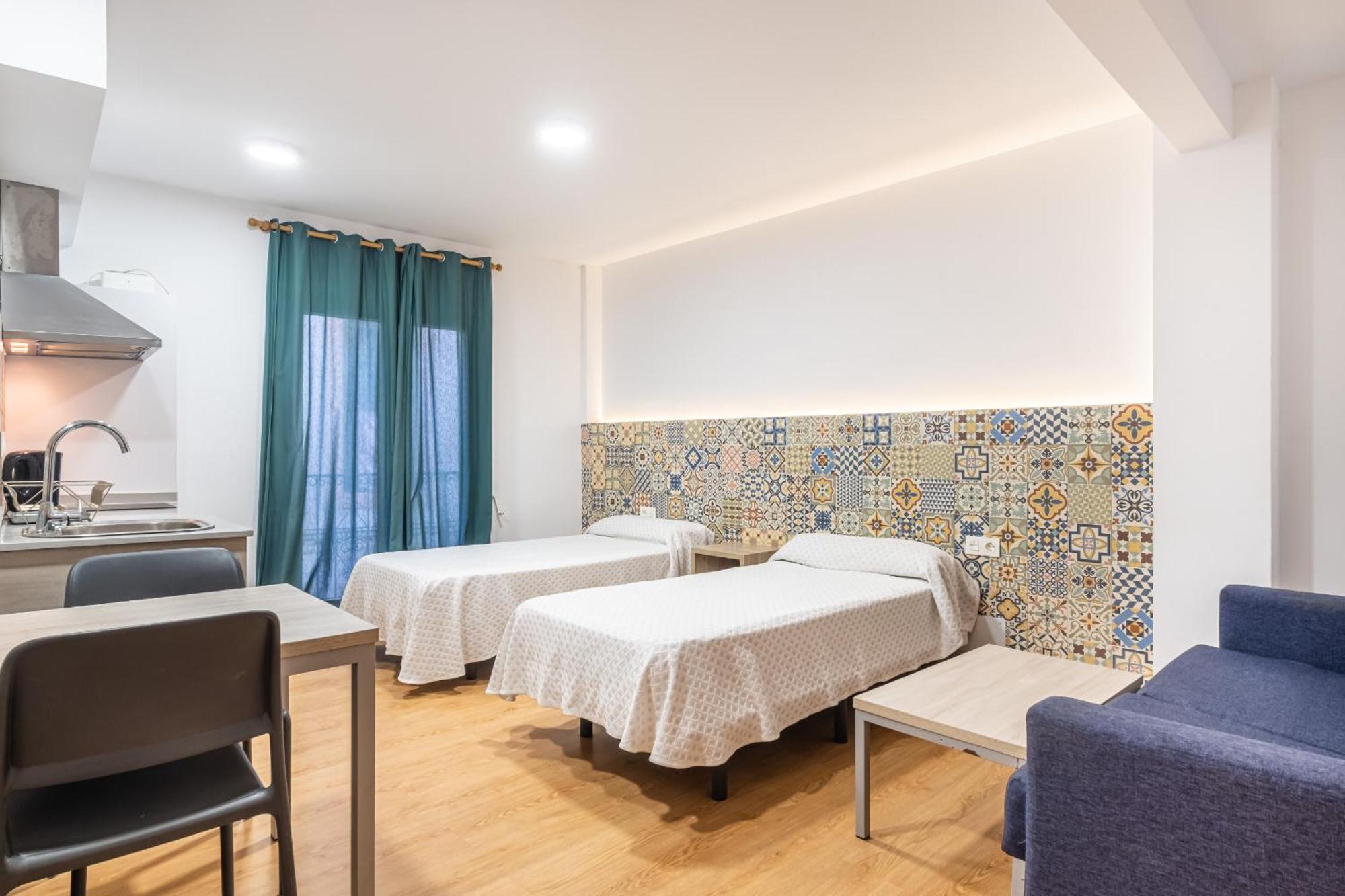 Apartamentos El Castell Benidorm Old-Town المظهر الخارجي الصورة