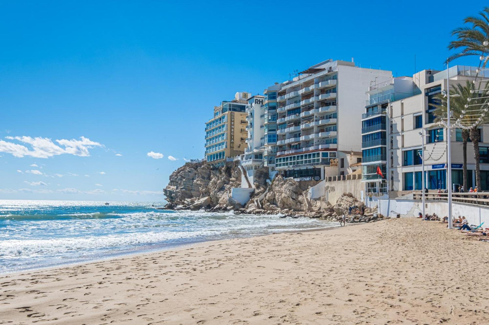 Apartamentos El Castell Benidorm Old-Town المظهر الخارجي الصورة