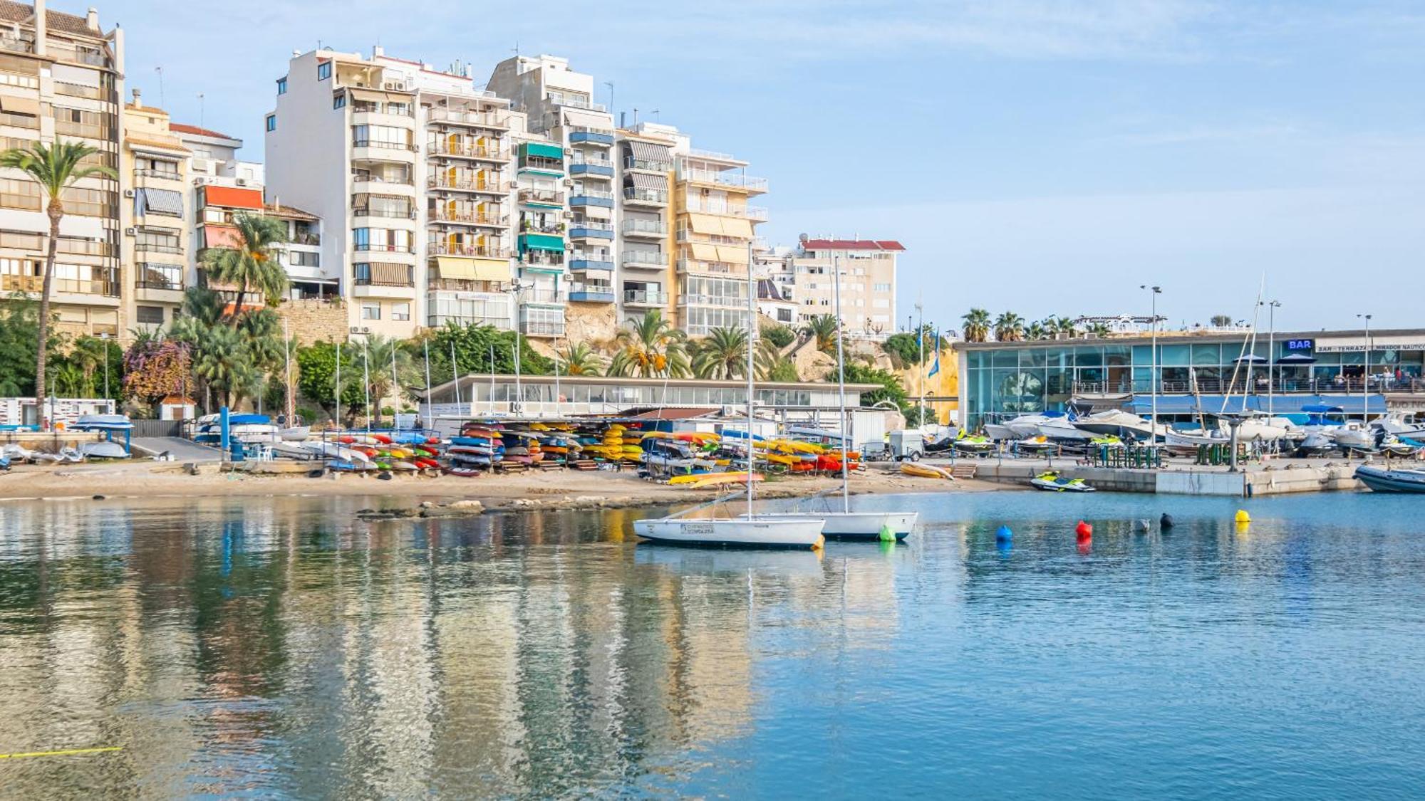 Apartamentos El Castell Benidorm Old-Town المظهر الخارجي الصورة