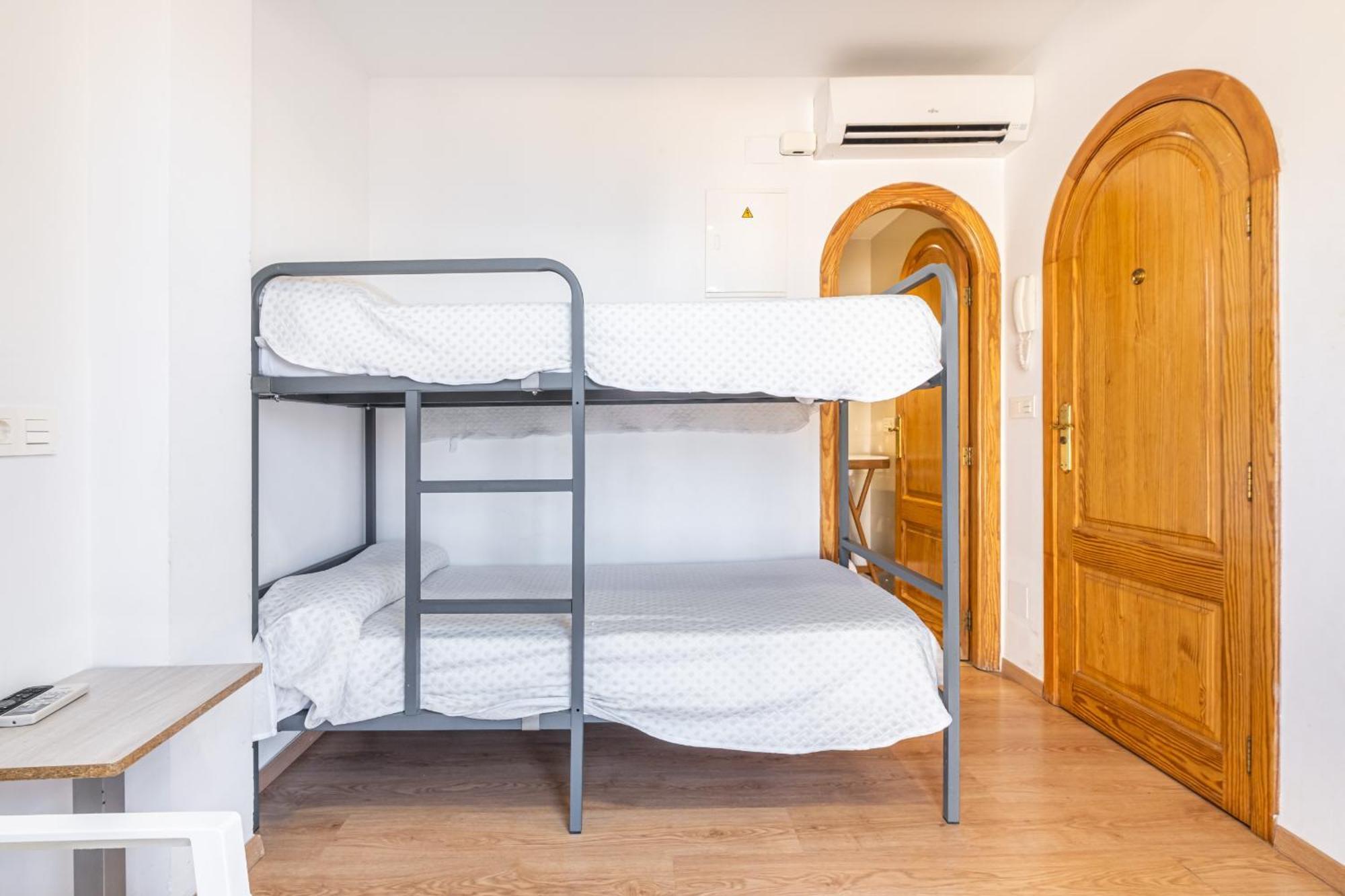 Apartamentos El Castell Benidorm Old-Town الغرفة الصورة