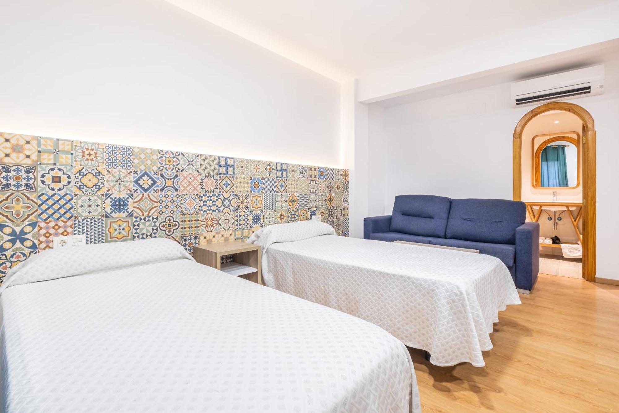 Apartamentos El Castell Benidorm Old-Town الغرفة الصورة
