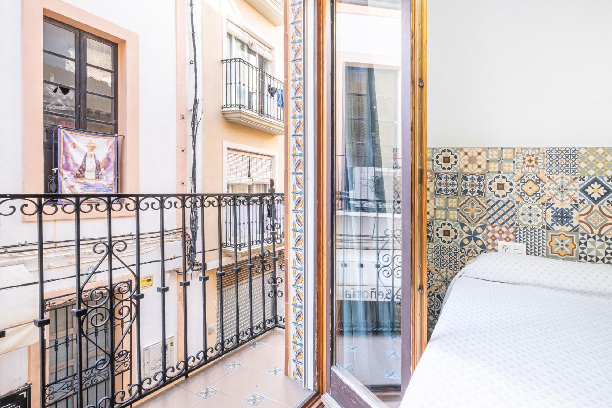 Apartamentos El Castell Benidorm Old-Town الغرفة الصورة